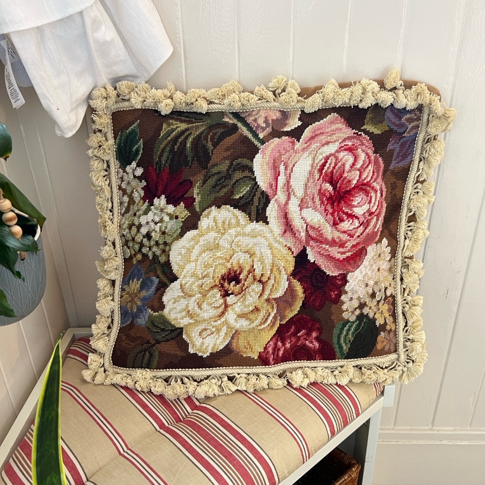 NWOT VTG Needlepoint by Hand HKH Floral Tapestry Pillow Cover with Fringe